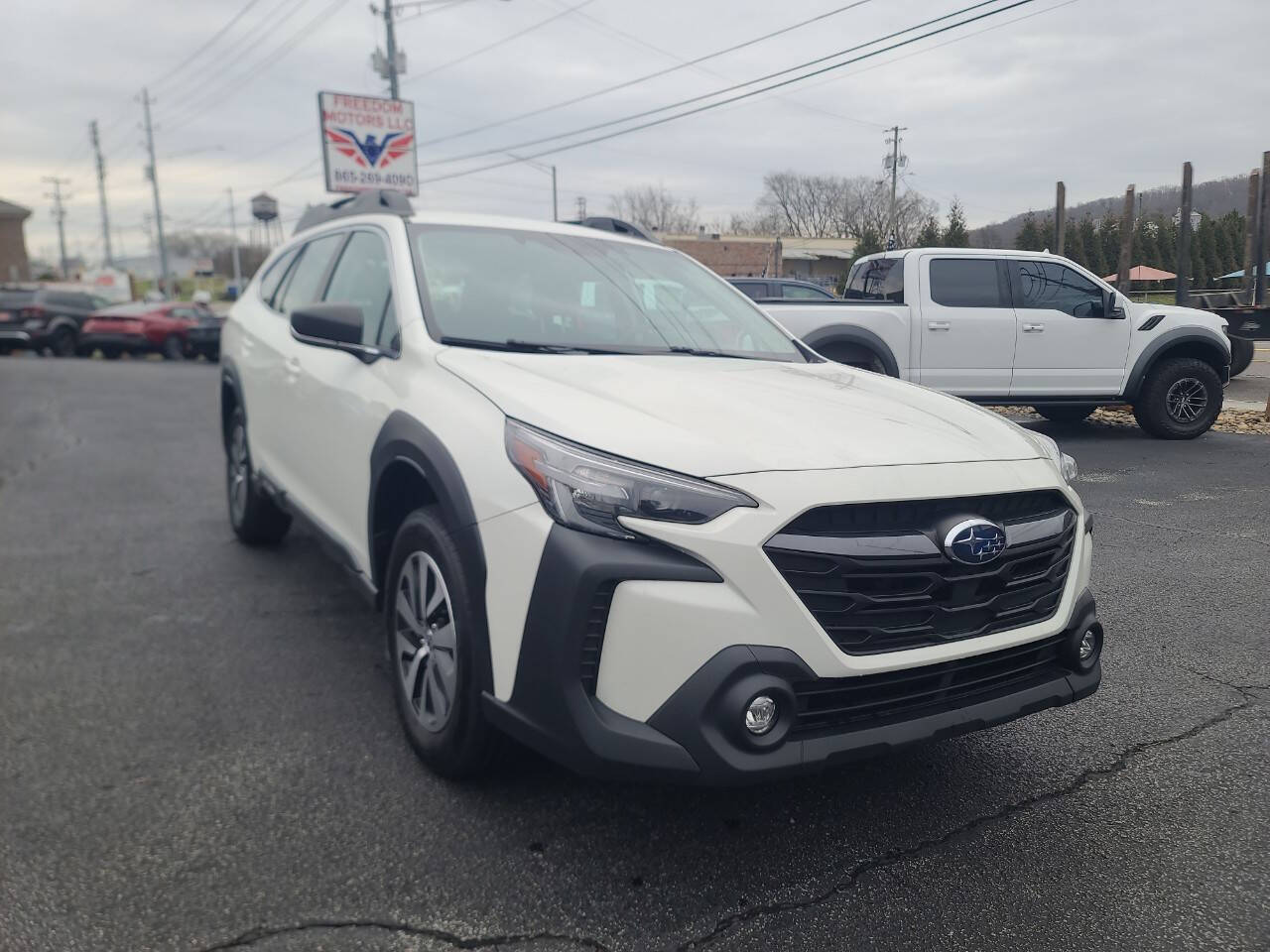 White 2023 Subaru Outback Base AWD Base 4dr Crossover 2