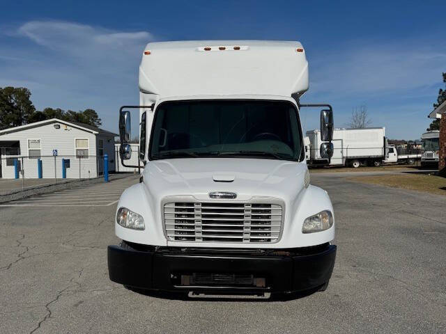 2008 Freightliner M2 106
