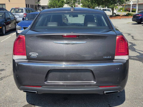 2015 Chrysler 300 Limited