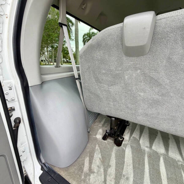 2011 Ford E-350