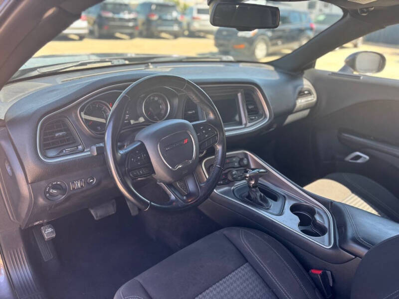 2021 Dodge Challenger SXT