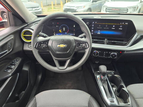 2024 Chevrolet Trax LT
