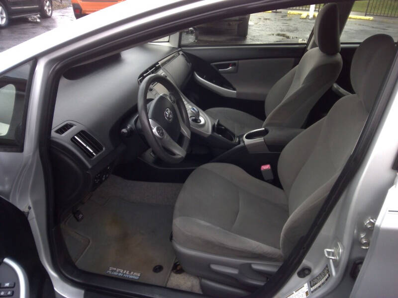 2012 Toyota Prius Plug-in Hybrid Advanced