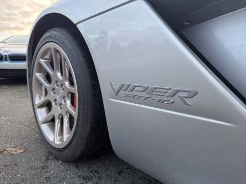2004 Dodge Viper SRT-10