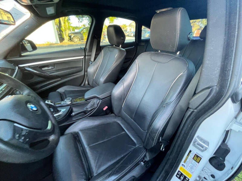 2017 BMW 3 Series 330i xDrive Gran Turismo