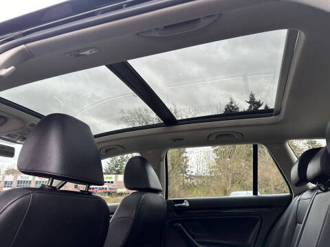 2010 Volkswagen Jetta SportWagen TDI