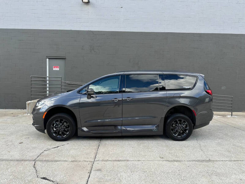 2021 Chrysler Pacifica Touring