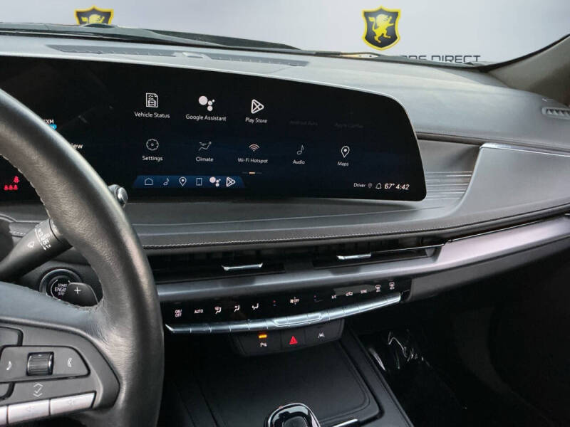 2024 Cadillac XT4 Premium Luxury