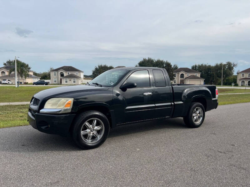2008 Mitsubishi Raider LS