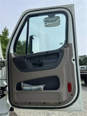 2014 Freightliner Cascadia