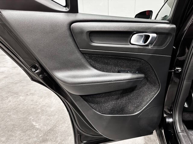 2020 Volvo XC40 T4 R-Design