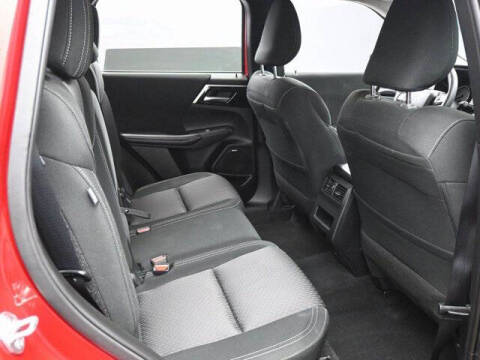 2025 Mitsubishi Outlander ES