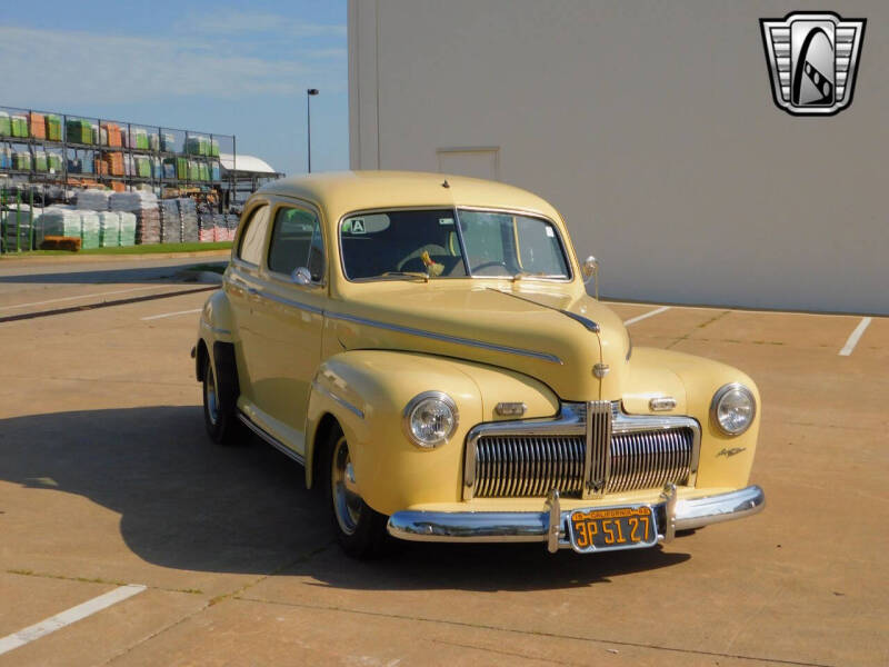 1942 Ford Super Deluxe