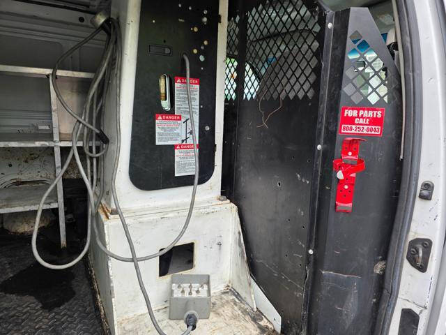 2005 Ford E-Series E-350 SD