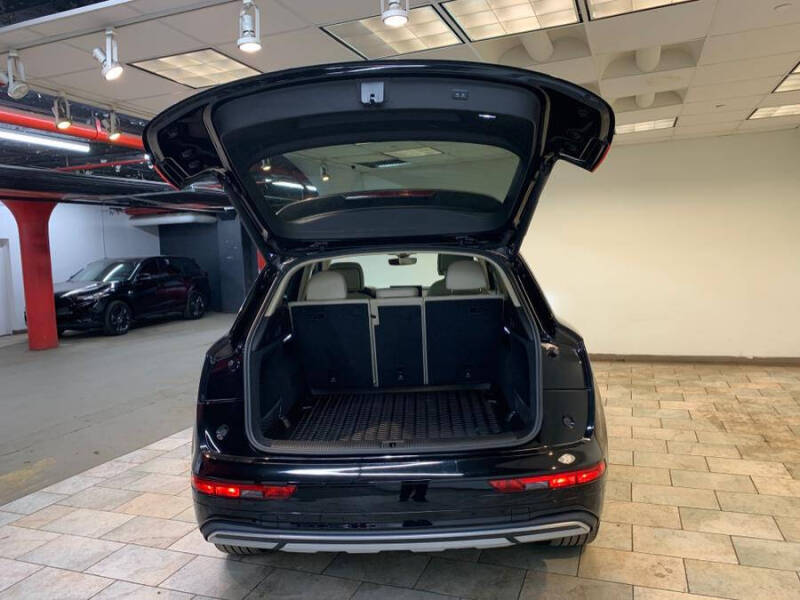 2023 Audi Q5 quattro Premium 40 TFSI