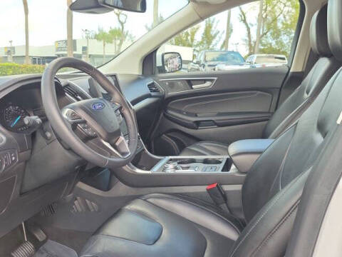 2022 Ford Edge Titanium
