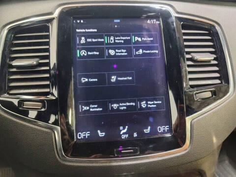 2016 Volvo XC90 T6 Momentum