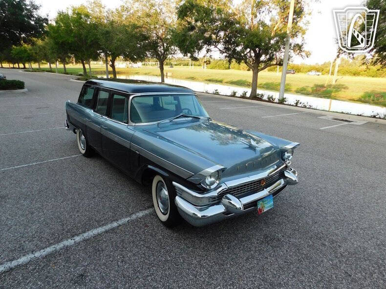 1957 Packard Clipper
