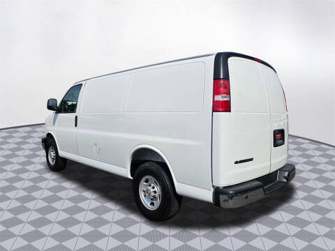 2025 Chevrolet Express 2500