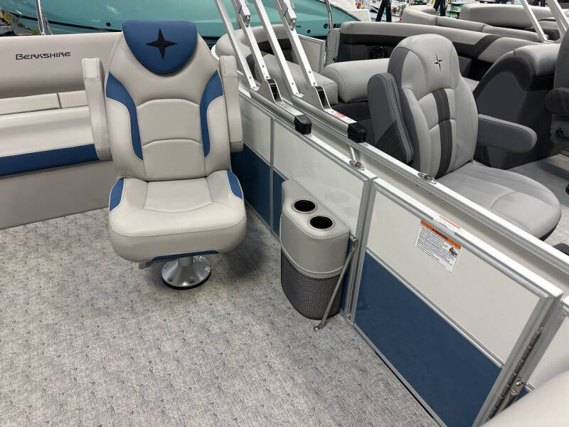 2025 Berkshire 24 UL LE 2.75