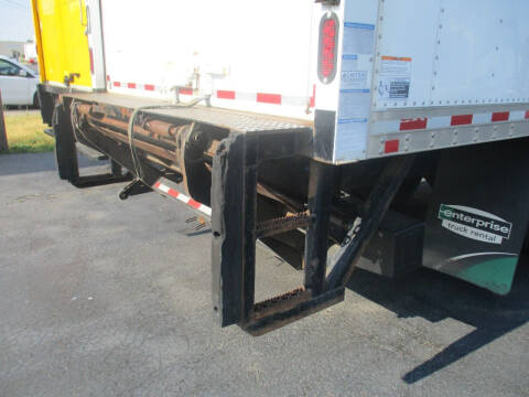 2018 Freightliner M2 106