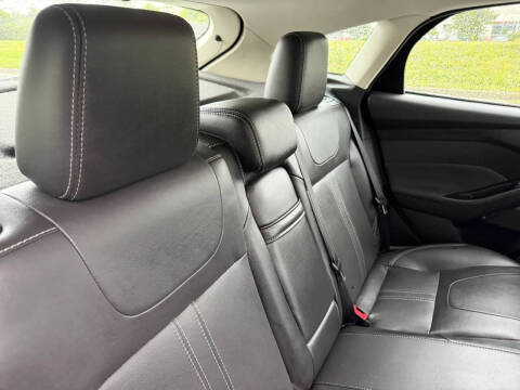 2012 Ford Focus SEL