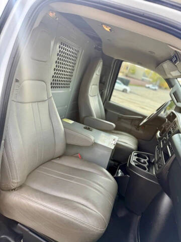 2018 GMC Savana 3500