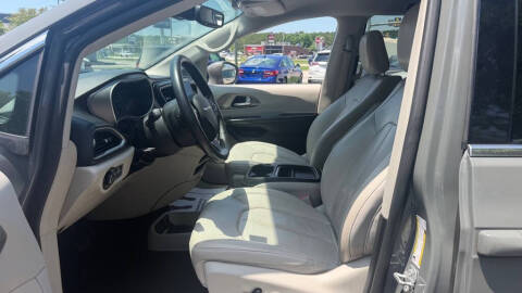 2020 Chrysler Pacifica Touring L