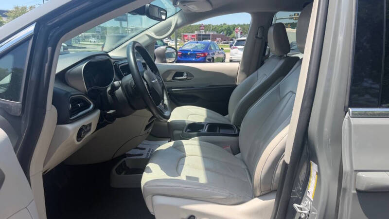 2020 Chrysler Pacifica Touring L