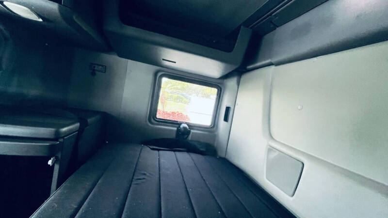 2019 International LT625