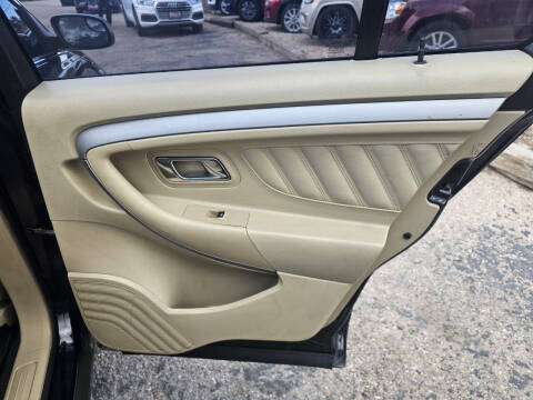 2016 Ford Taurus SEL