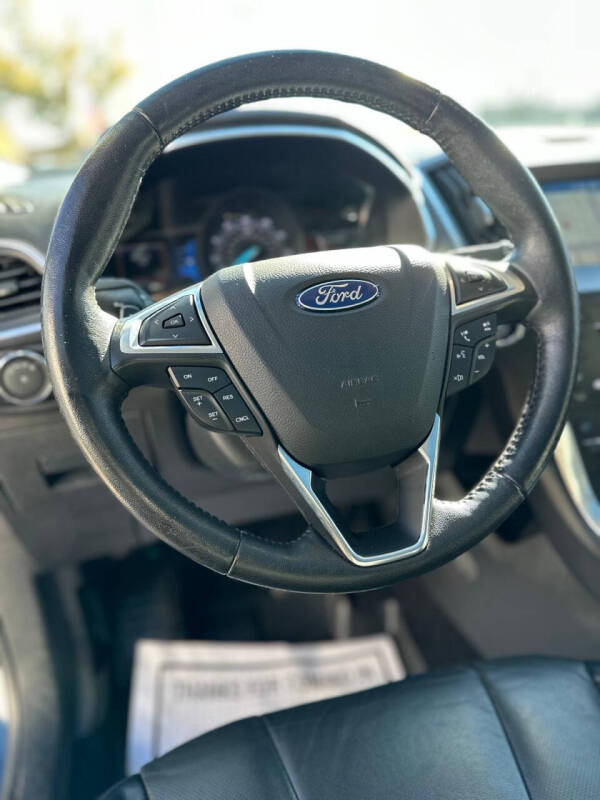 2017 Ford Edge Titanium