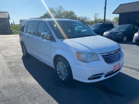 2014 Chrysler Town and Country for sale at PHILIP'S MOTOR CO INC in Haleyville AL
