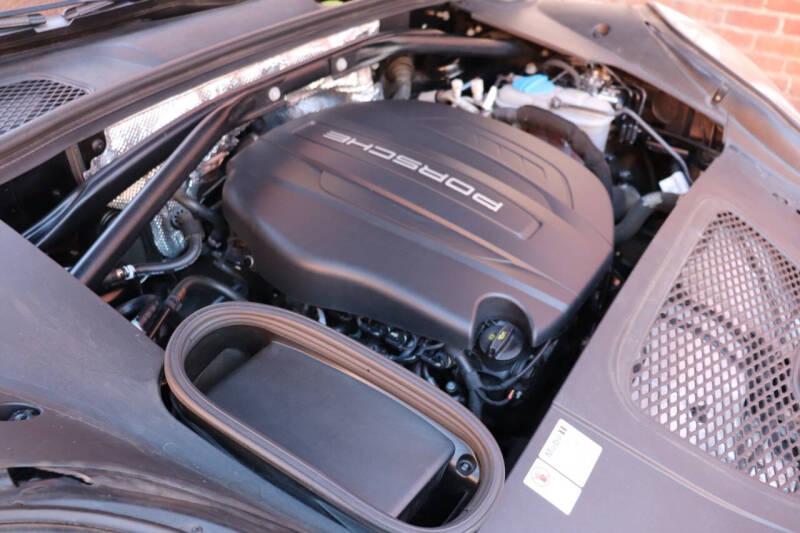 2017 Porsche Macan