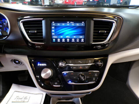 2018 Chrysler Pacifica Touring L