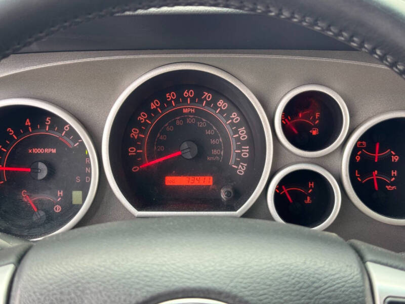 2016 Toyota Sequoia SR5