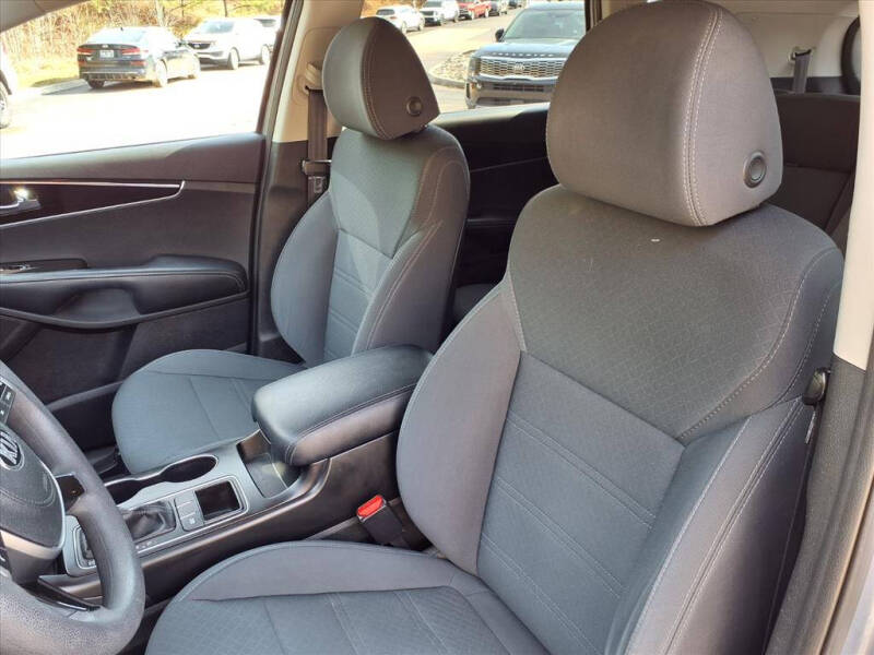 2020 Kia Sorento LX V6