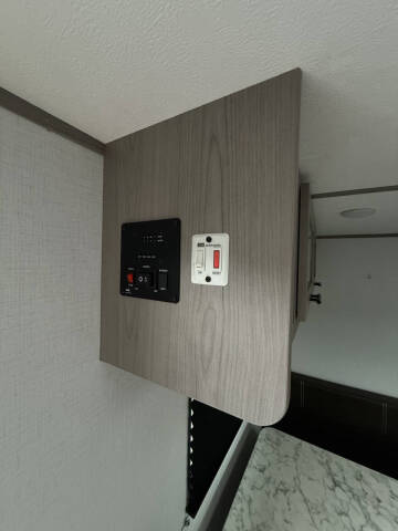 2024 Coleman CM17R24