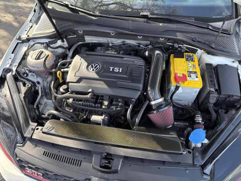 2017 Volkswagen Golf GTI S