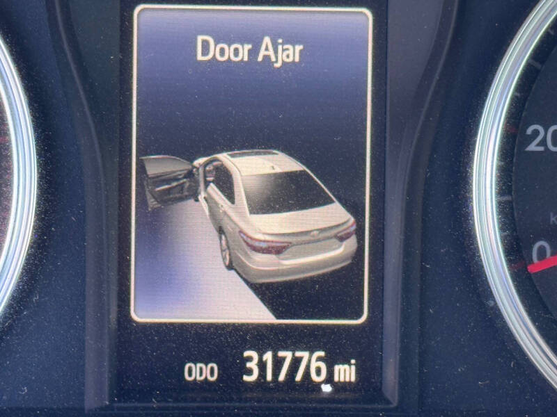 2016 Toyota Camry SE