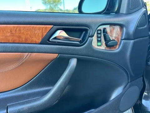 2001 Mercedes-Benz CLK CLK 320