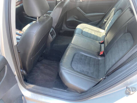 2013 Volkswagen Passat TDI SEL Premium