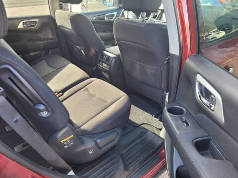 2017 Nissan Pathfinder SV