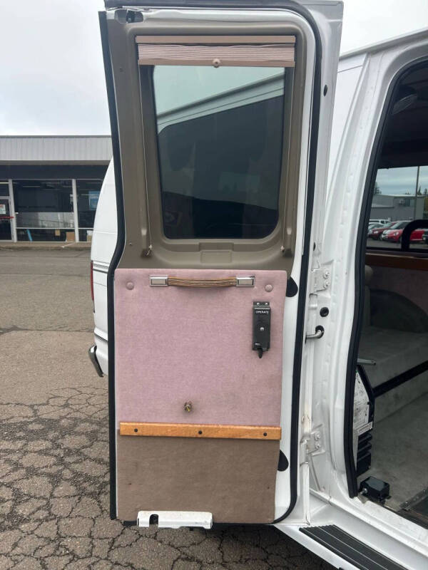 2008 Ford E-Series E-250 SD