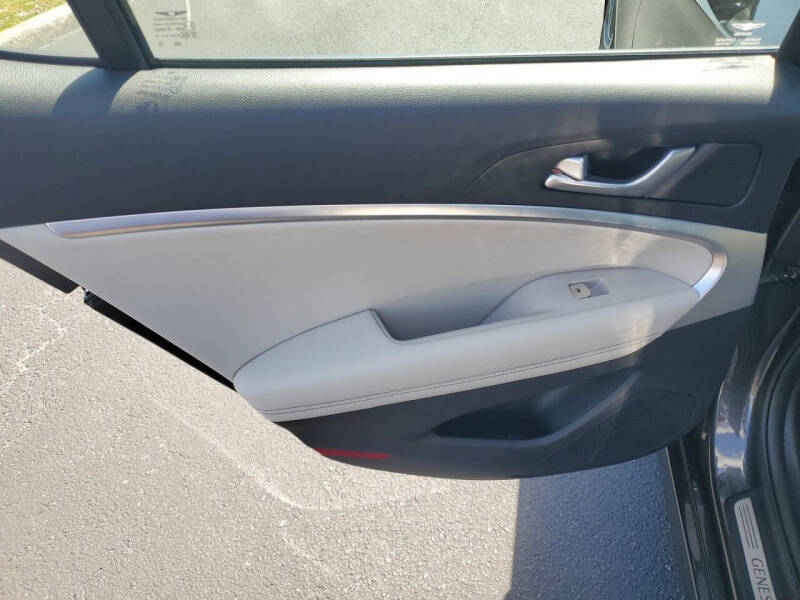 2025 Genesis G70