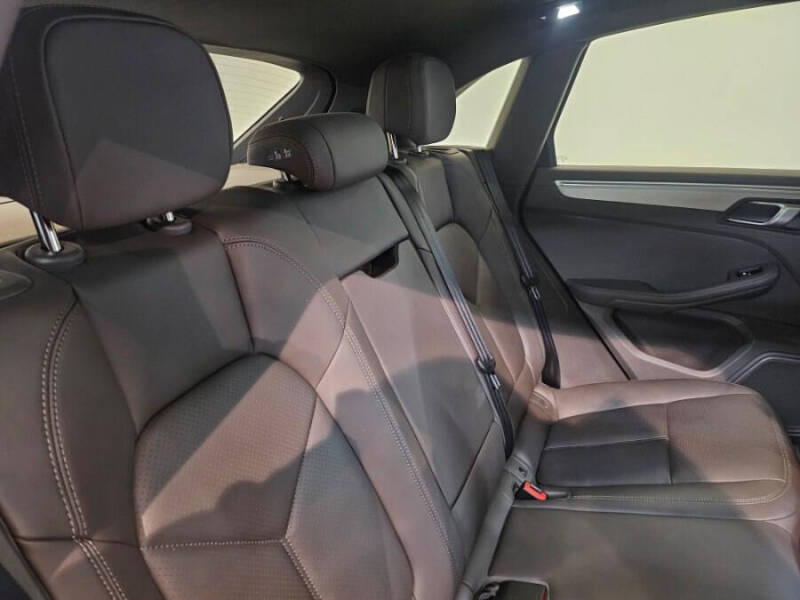 2023 Porsche Macan T