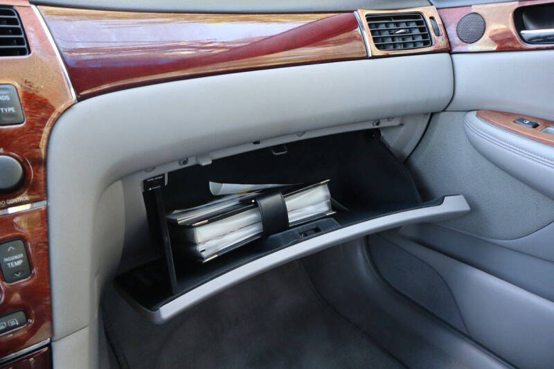 2004 Lexus ES 330