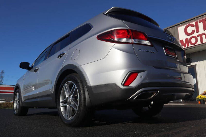 2017 Hyundai Santa Fe SE Ultimate