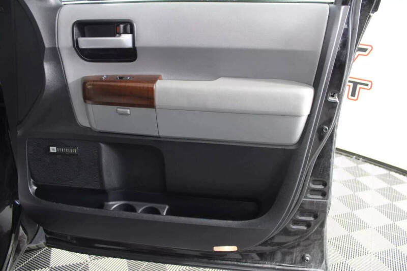 2016 Toyota Sequoia Platinum