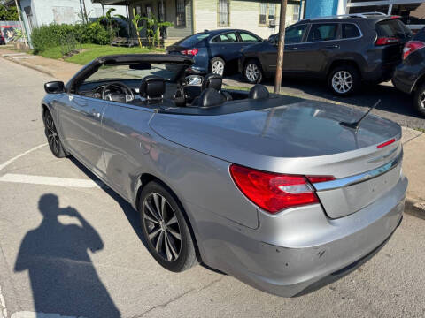 2013 Chrysler 200 S